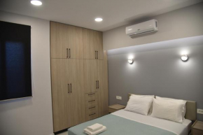 Pirgos Deluxe Apartment
